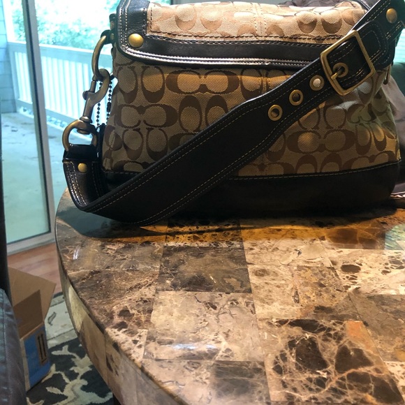 Coach - Picture 2 of 4